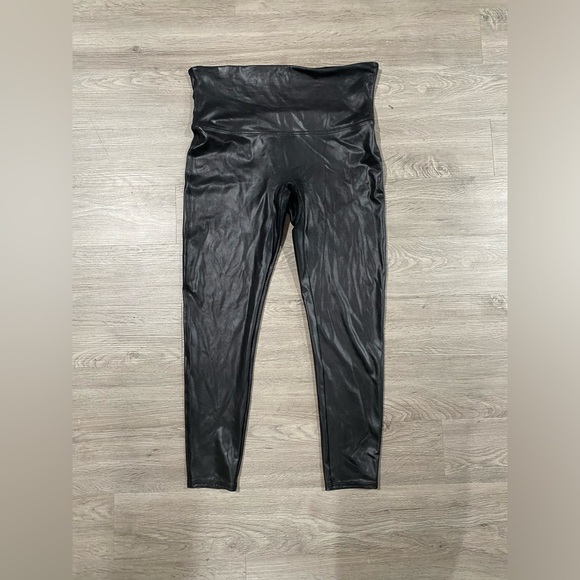 Spanx Faux Leather Moto Leggings Plus Size 1X Black - Picture 2 of 6